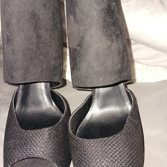 Black Paper Fox size 9 - Picture 2 of 6